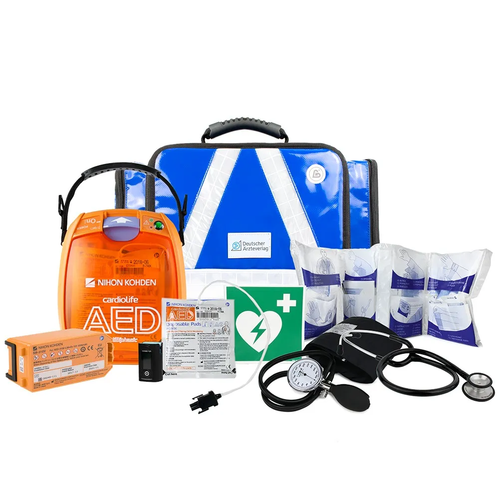 Notfall Set mit Defibrillator, Batterie, Notfalltasche, Folienaufkleber, Pulsoximeter, Blutdruckmessgerät und Erste Hilfe Füllung.